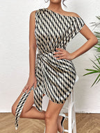 Mini Klänning Geometriskt Mönster Off Shoulder