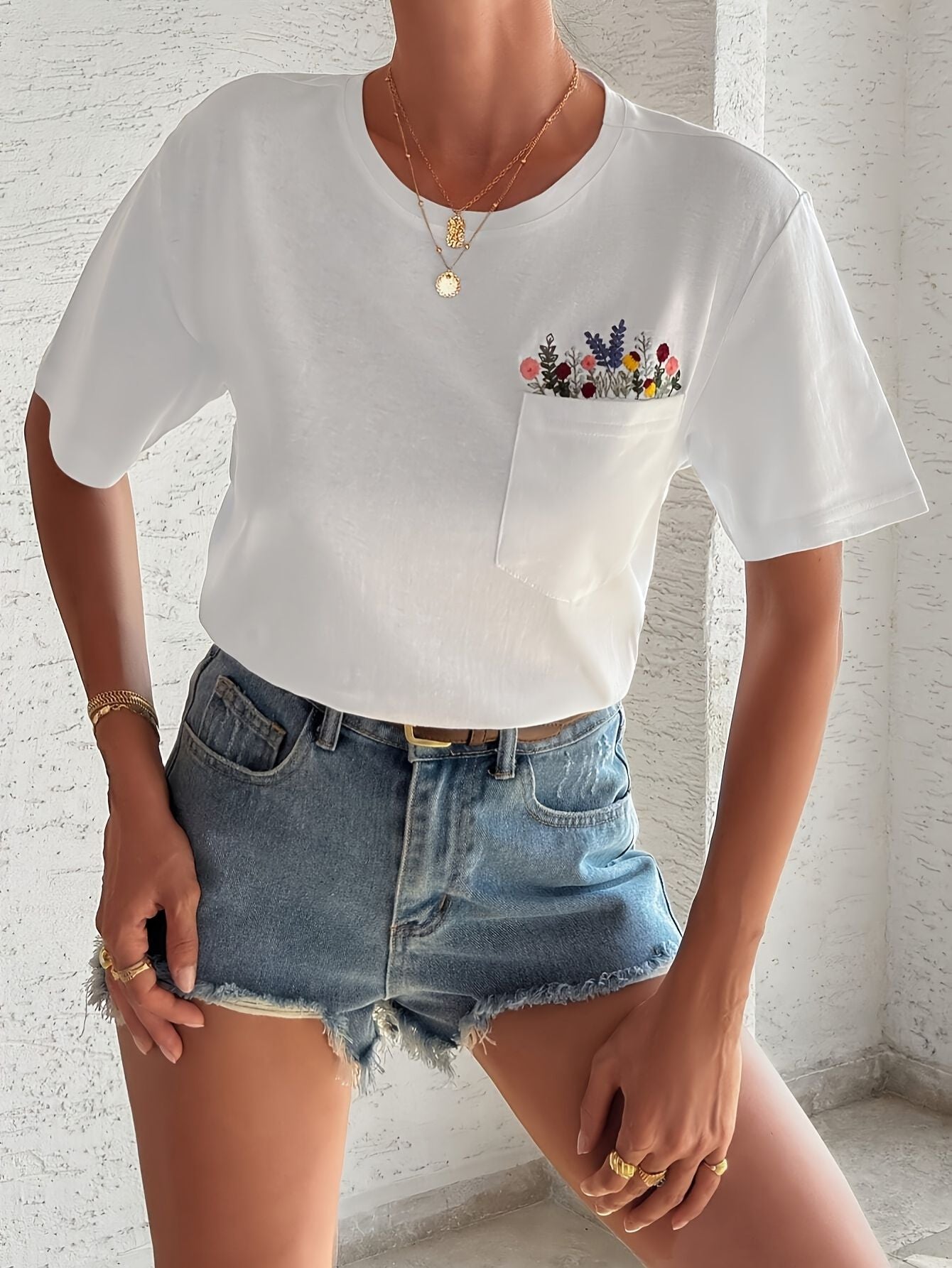 Blommig Broderad T Shirt Kort Ärm
