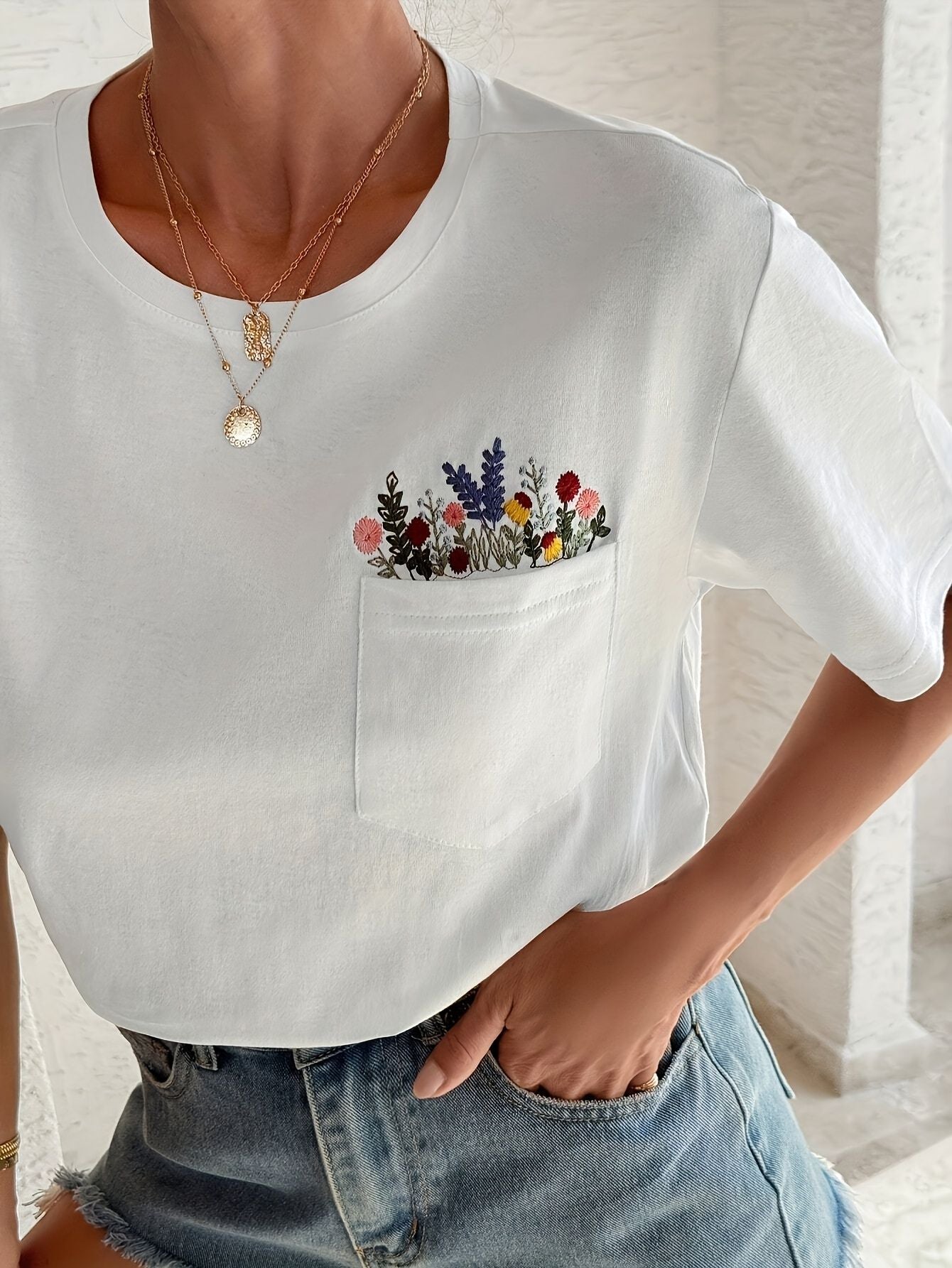 Blommig Broderad T Shirt Kort Ärm